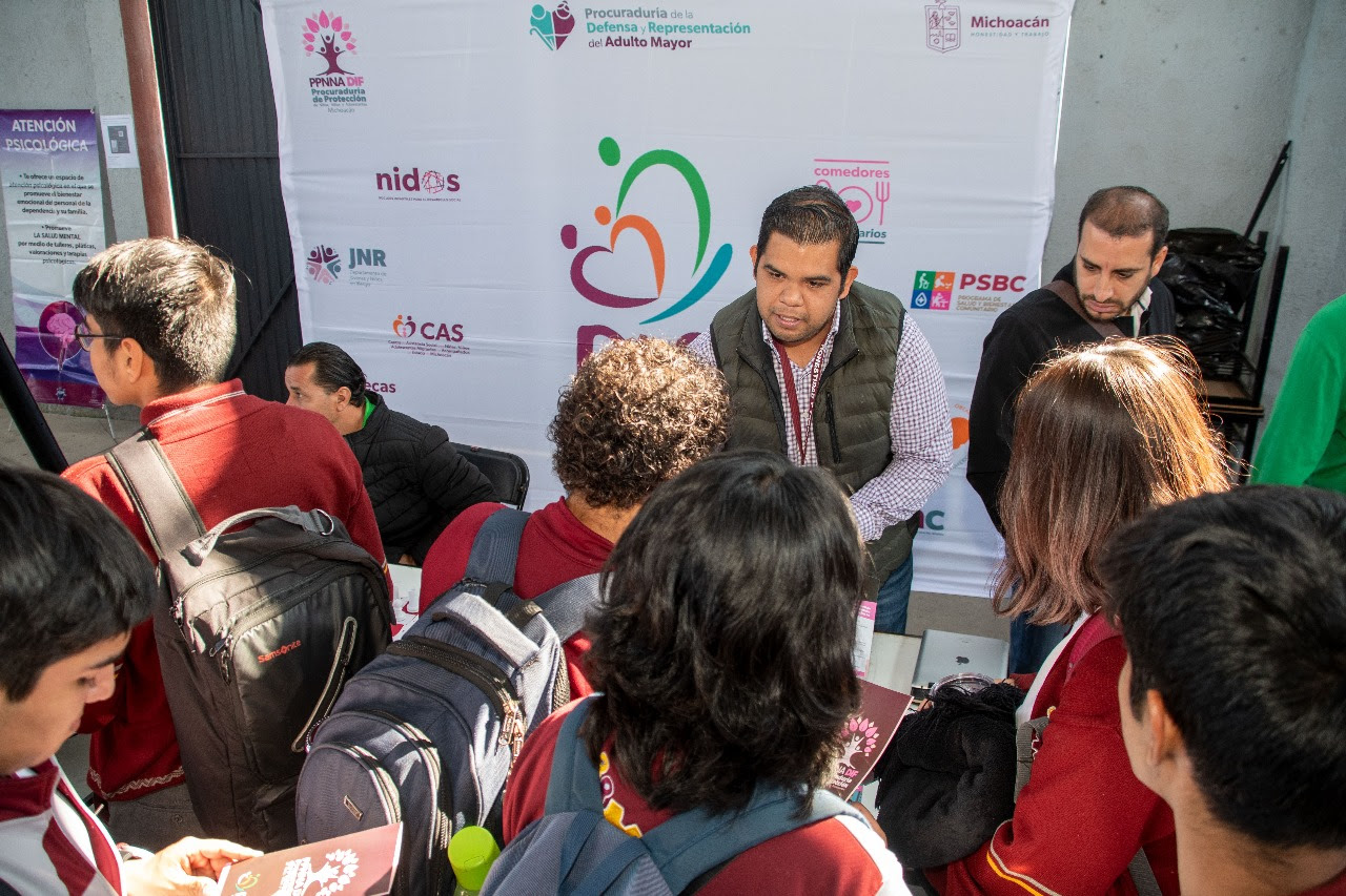 DIF | Sistema DIF Michoacán acerca sus servicios a adolescentes y mujeres